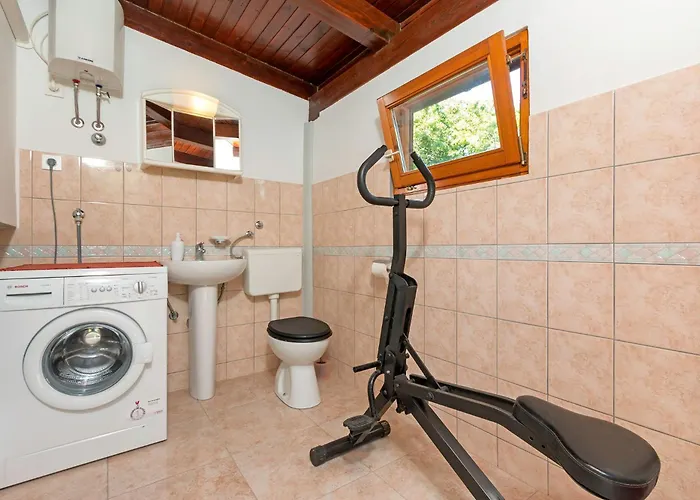 Oliva Apartman Póla